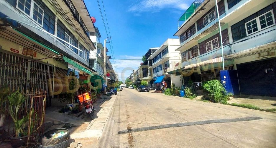 For sale 2 bedrooms retail Space in Nong Khaem, Bangkok