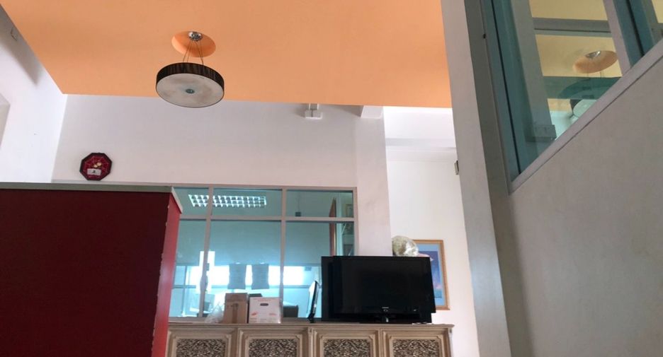For sale retail Space in Suan Luang, Bangkok