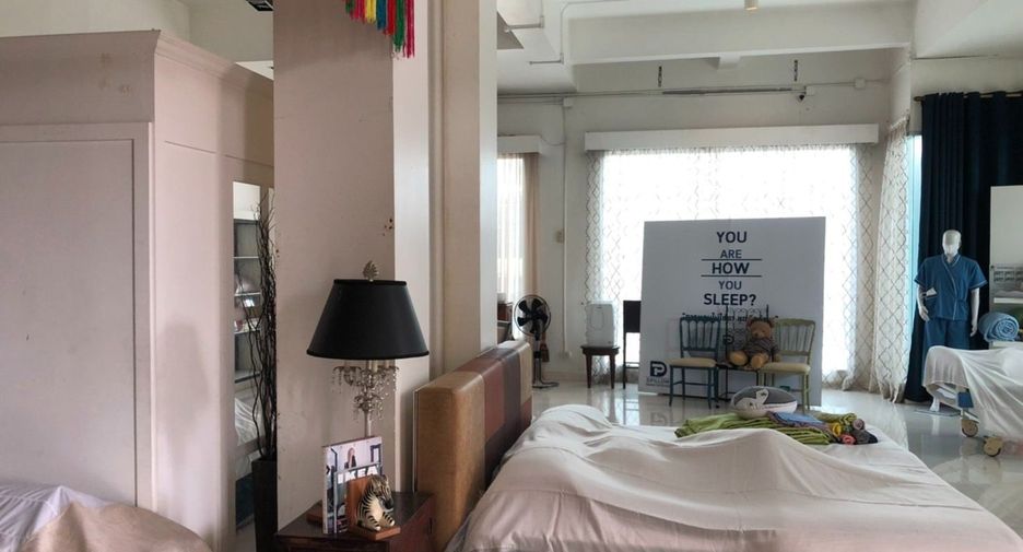 For sale retail Space in Suan Luang, Bangkok