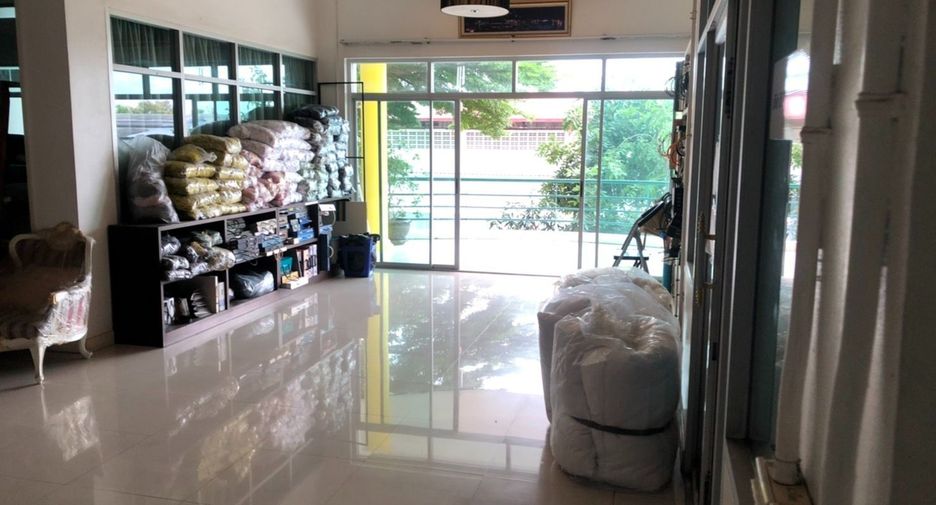 For sale retail Space in Suan Luang, Bangkok