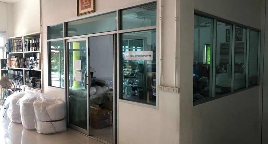 For sale retail Space in Suan Luang, Bangkok