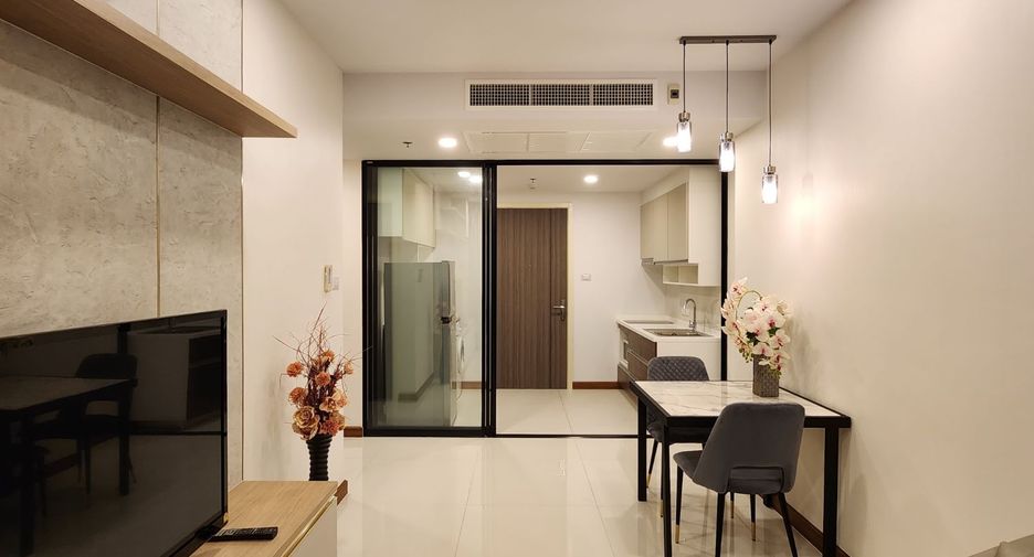 For rent and for sale 1 bed condo in Khlong San, Bangkok