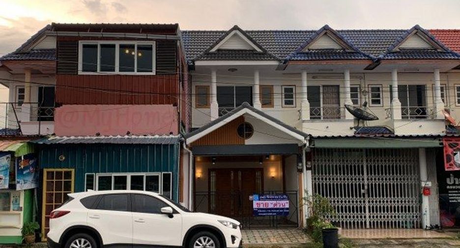 For sale 2 bed townhouse in Ban Chang, Rayong