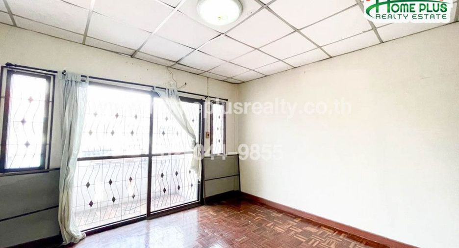For sale 2 bedrooms townhouse in Min Buri, Bangkok