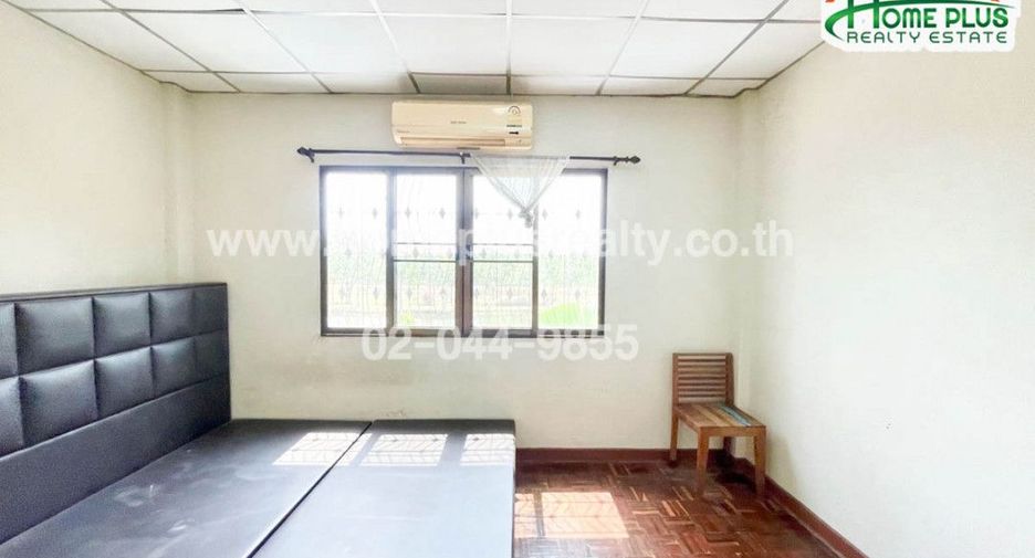 For sale 2 bedrooms townhouse in Min Buri, Bangkok