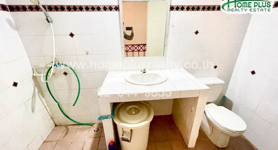 For sale 2 bedrooms townhouse in Min Buri, Bangkok