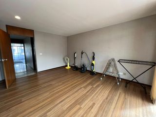 Reihenhaus zur Miete und zum Kauf mit 4 Zimmer in Suan Luang, Bangkok