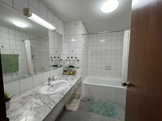 Reihenhaus zur Miete und zum Kauf mit 4 Zimmer in Suan Luang, Bangkok