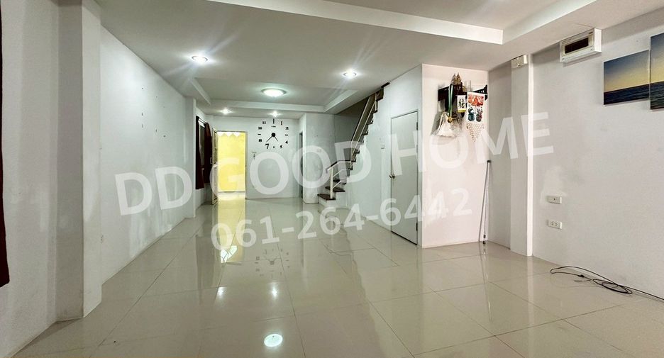 For sale 2 bedrooms townhouse in Lat Lum Kaeo, Pathum Thani