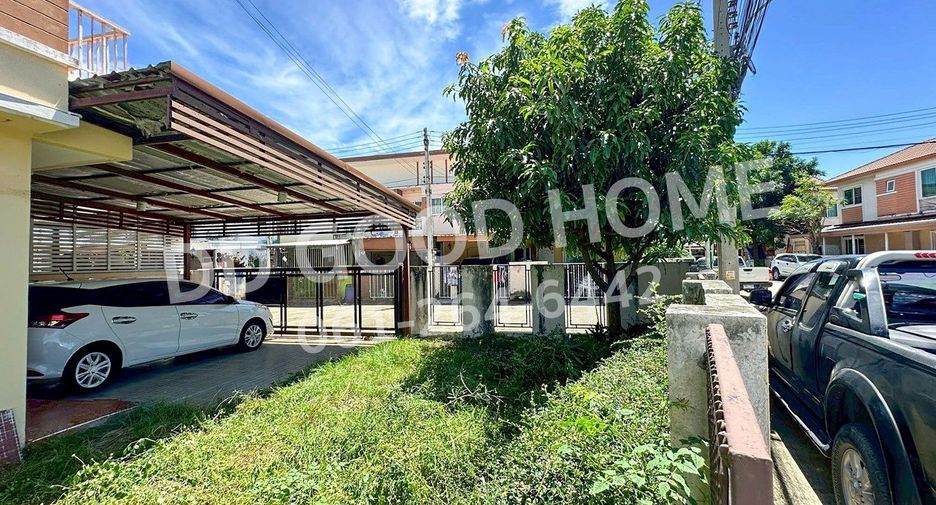 For sale 2 bedrooms townhouse in Lat Lum Kaeo, Pathum Thani