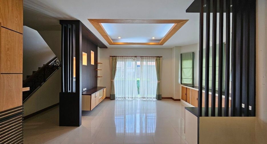 For sale 3 bedrooms house in Saraphi, Chiang Mai