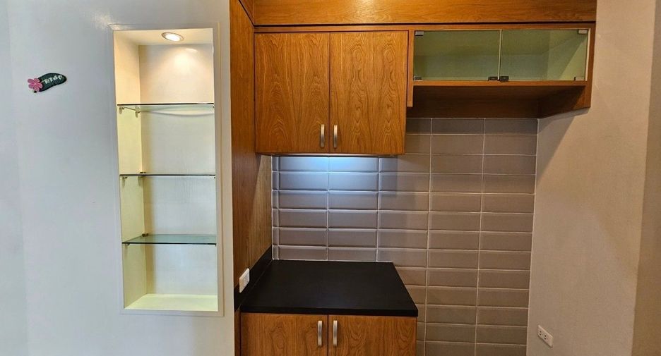 For sale 3 bedrooms house in Saraphi, Chiang Mai