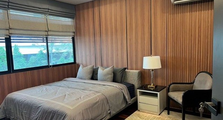 Casa en alquiler de 3 habitaciones en Yan Nawa, Bangkok