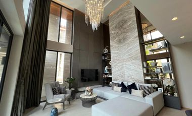 Casa en venta de 5 habitaciones en Yan Nawa, Bangkok