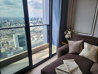 For rent 3 ベッドルーム condo in Huai Khwang, Bangkok