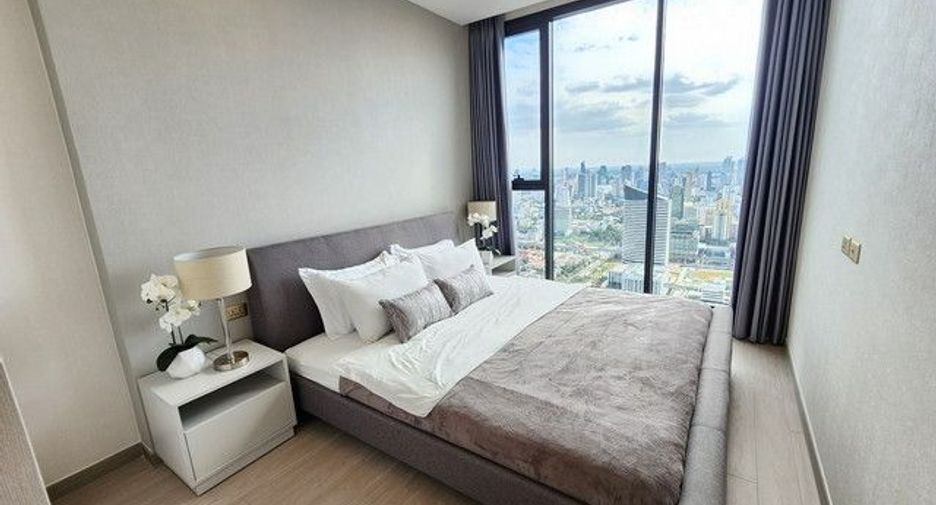À louer 3 chambres condo à Huai Khwang, Bangkok