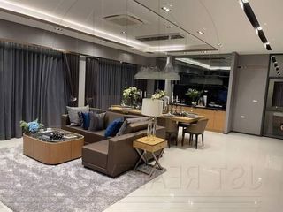 For sale 5 Beds house in Wang Thonglang, Bangkok
