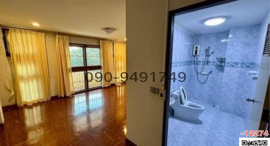 For rent 4 bedrooms townhouse in Chatuchak, Bangkok