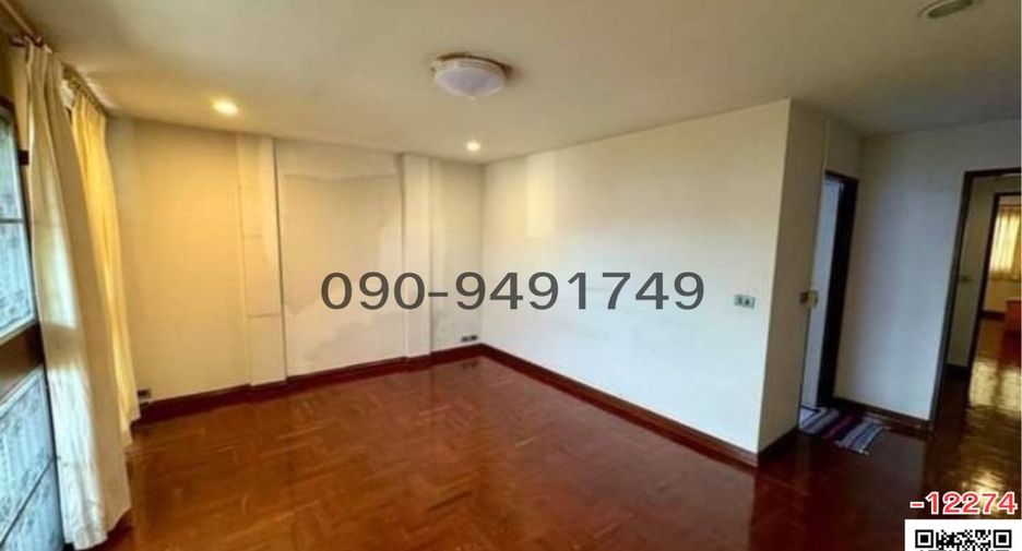 For rent 4 bedrooms townhouse in Chatuchak, Bangkok