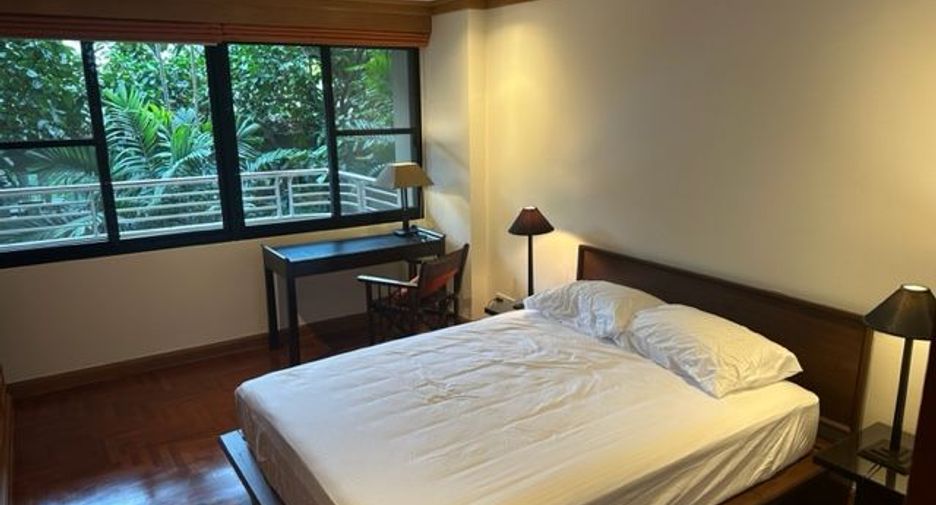 For rent 1 bed condo in Yan Nawa, Bangkok