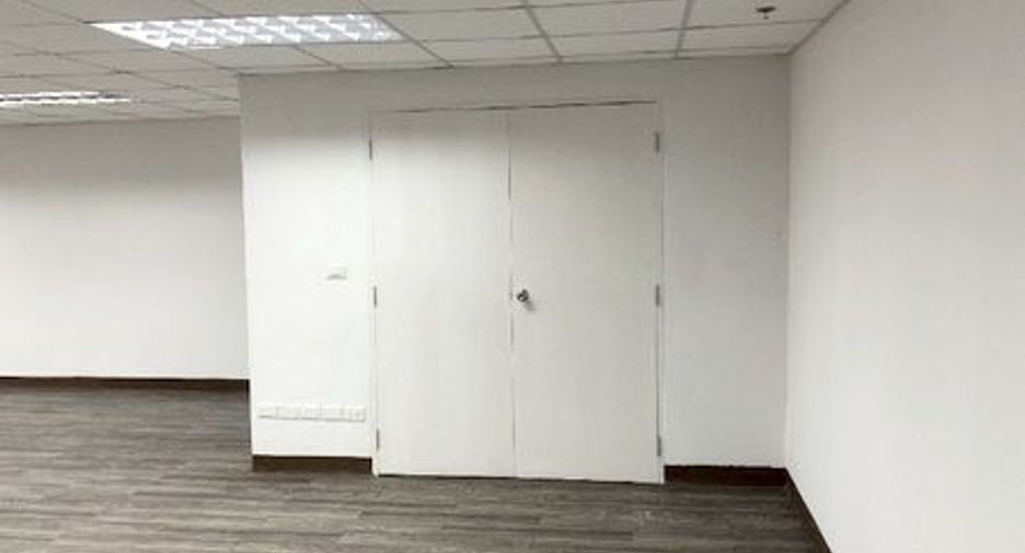 For sale office in Bang Rak, Bangkok