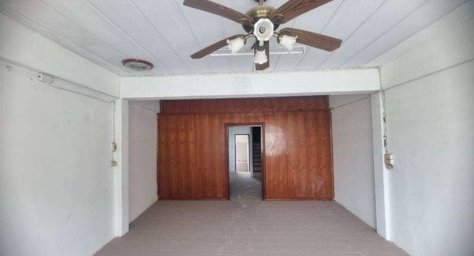 For rent and for sale 6 bed retail Space in Mueang Nonthaburi, Nonthaburi