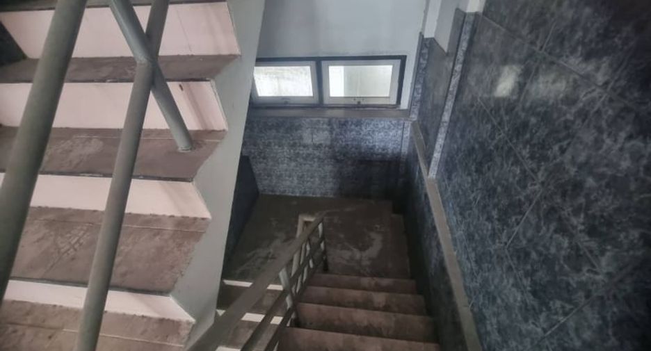 For rent and for sale 6 bed retail Space in Mueang Nonthaburi, Nonthaburi