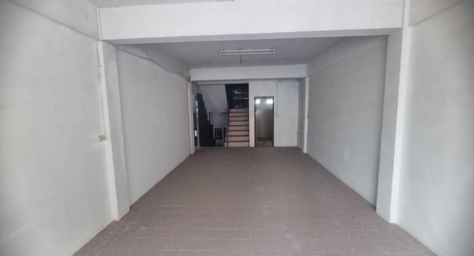 For rent and for sale 6 bed retail Space in Mueang Nonthaburi, Nonthaburi