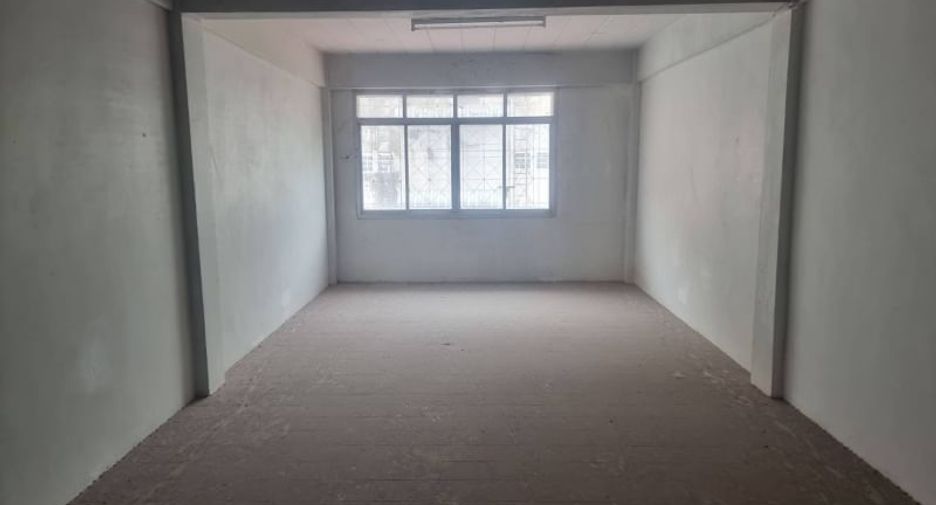 For rent and for sale 6 bed retail Space in Mueang Nonthaburi, Nonthaburi