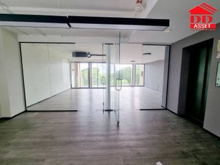 For rent and for sale office in Suan Luang, Bangkok