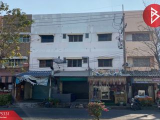 For sale 16 Beds retail Space in Khlong Luang, Pathum Thani