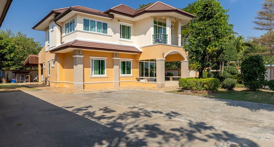 For sale 5 bed house in Mueang Ubon Ratchathani, Ubon Ratchathani Hipflat