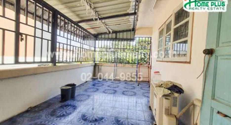 À vendre 14 chambres local commercial à Mueang Chon Buri, Chonburi