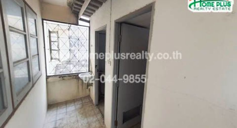 À vendre 14 chambres local commercial à Mueang Chon Buri, Chonburi