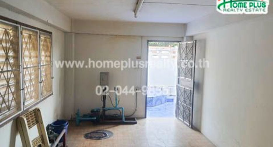 À vendre 14 chambres local commercial à Mueang Chon Buri, Chonburi