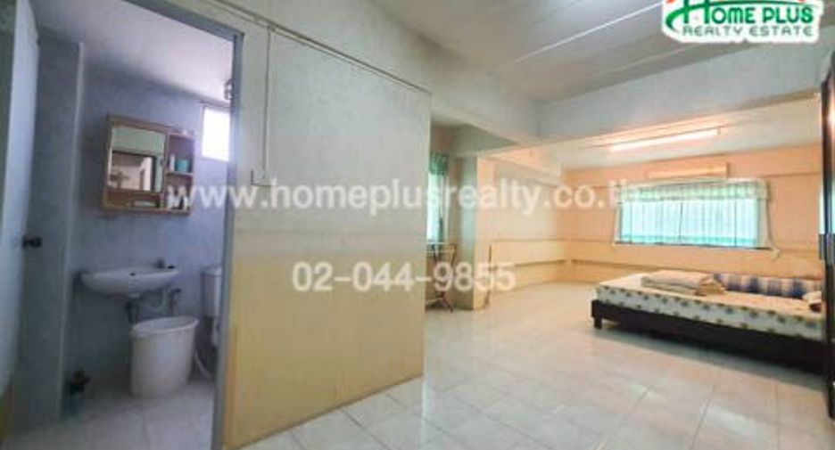 À vendre 14 chambres local commercial à Mueang Chon Buri, Chonburi