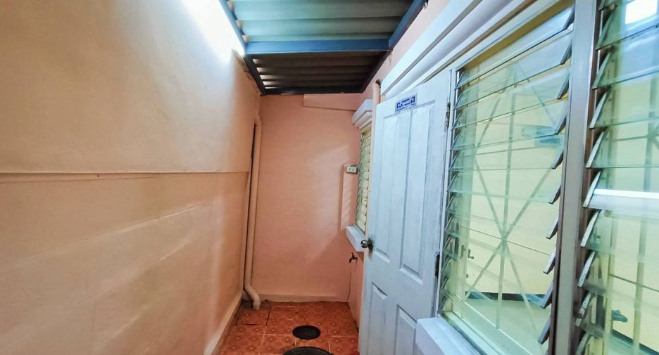 Reihenhaus zum Kauf mit 2 Zimmer in Mueang Nonthaburi, Nonthaburi