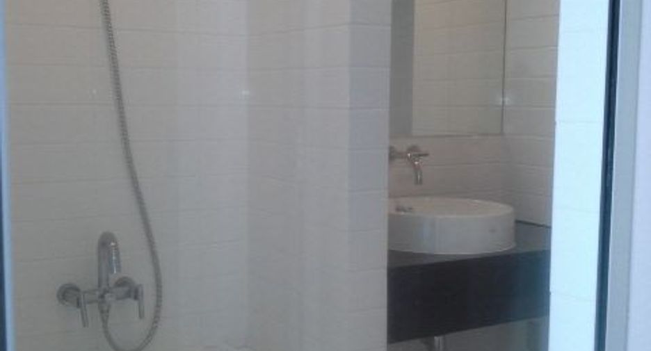 Продажа 1 кровать кондо в Кхлонг Сан, Бангкок
