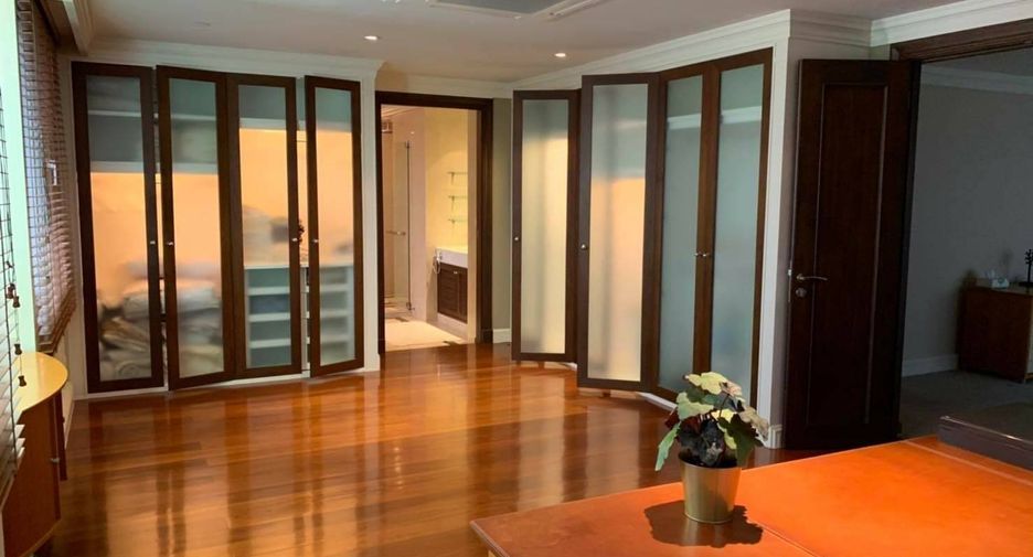 For rent 5 ベッドルーム condo in Khlong Toei, Bangkok