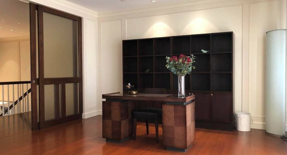 For rent 5 ベッドルーム condo in Khlong Toei, Bangkok