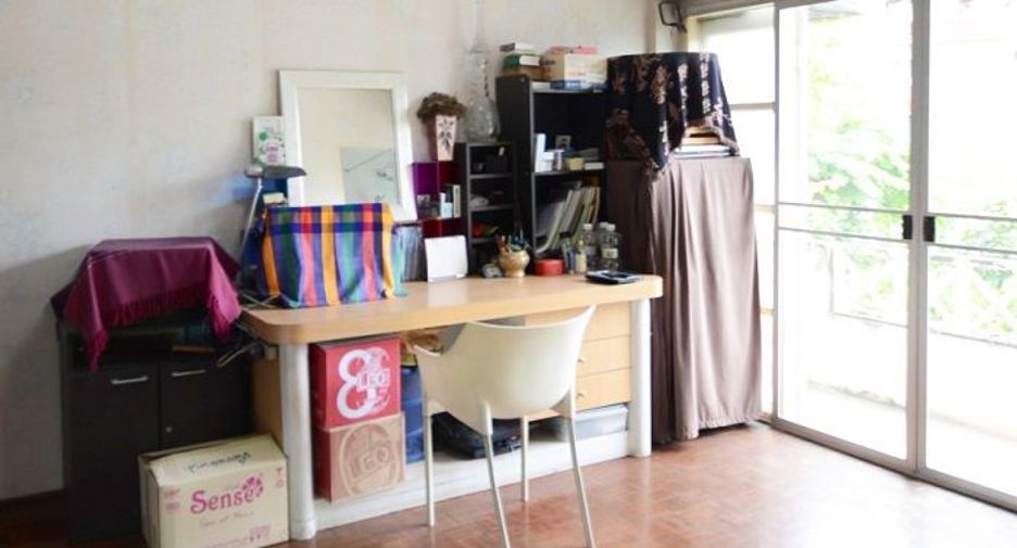 Reihenhaus zum Kauf mit 5 Zimmer in Lat Phrao, Bangkok