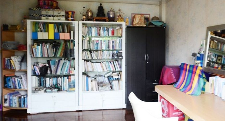Reihenhaus zum Kauf mit 5 Zimmer in Lat Phrao, Bangkok