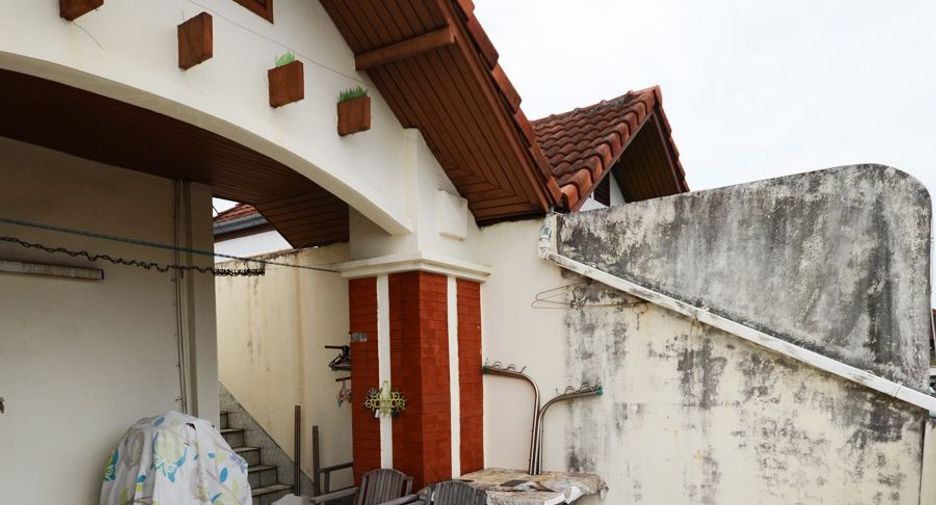 Reihenhaus zum Kauf mit 5 Zimmer in Lat Phrao, Bangkok