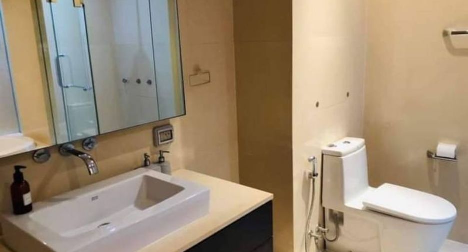 Condo en alquiler y en venta de 2 habitaciones en Khlong Toei, Bangkok