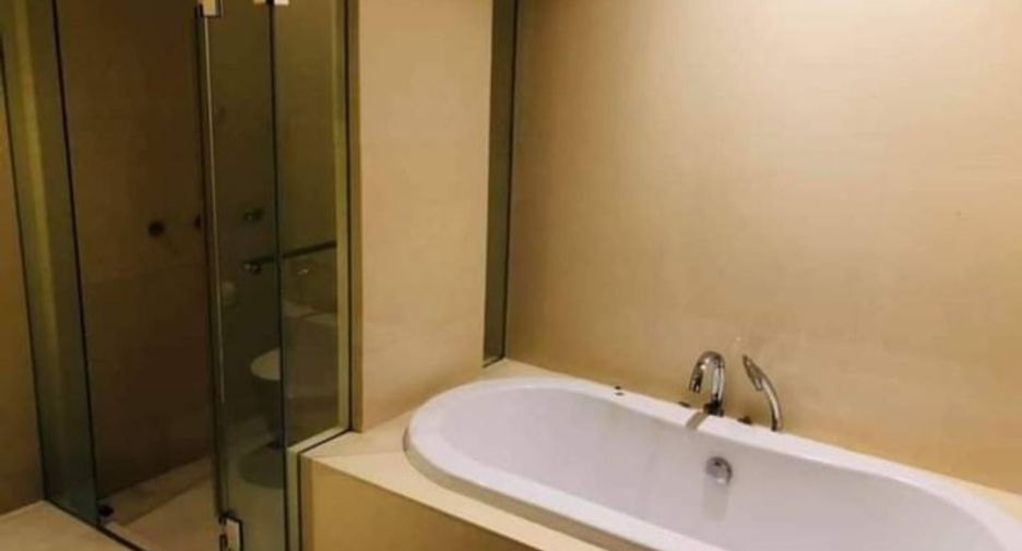 Condo en alquiler y en venta de 2 habitaciones en Khlong Toei, Bangkok