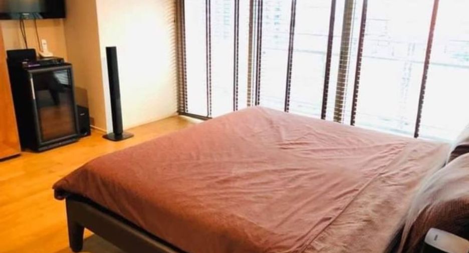 Condo en alquiler y en venta de 2 habitaciones en Khlong Toei, Bangkok