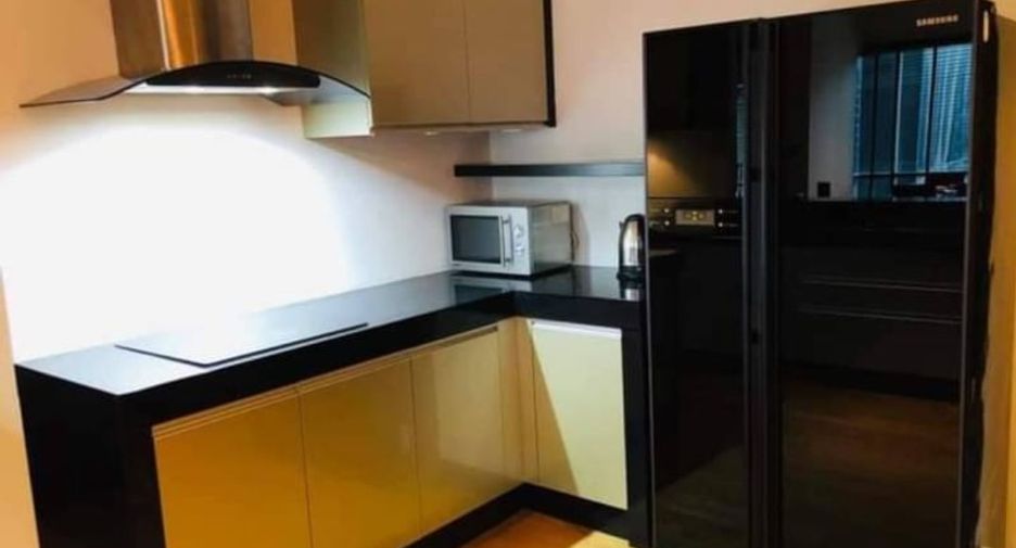 Condo en alquiler y en venta de 2 habitaciones en Khlong Toei, Bangkok