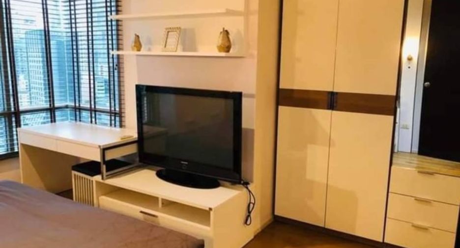 Condo en alquiler y en venta de 2 habitaciones en Khlong Toei, Bangkok
