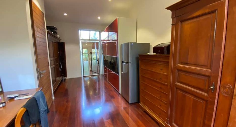 For sale 6 bedrooms villa in Bang Phli, Samut Prakan