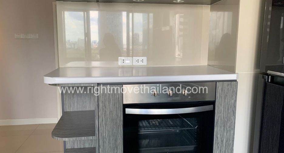 For sale 2 bedrooms condo in Watthana, Bangkok